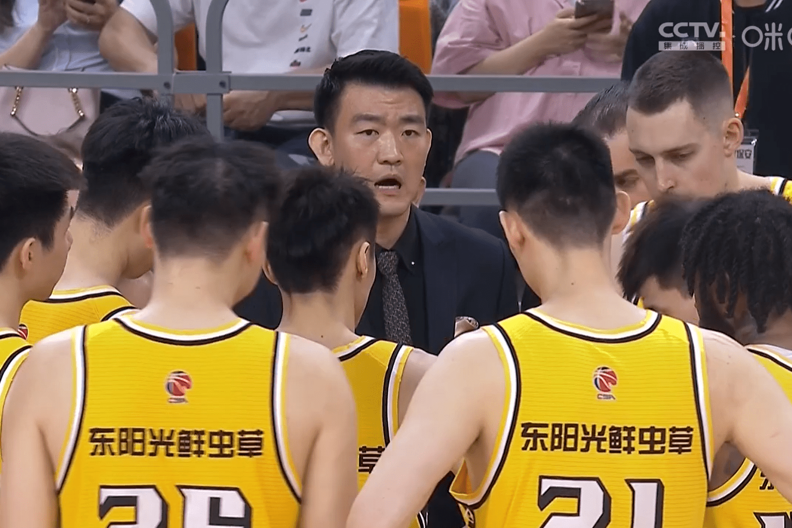 闽南山猫队失利江南雄鲨队，摩托车赛大师赛上演关键失误成转折！技战术储备厚实的简单介绍