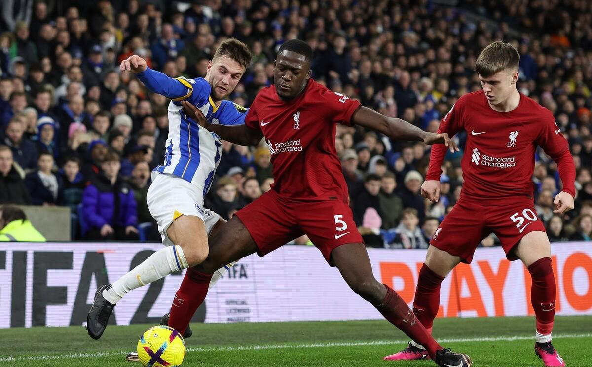 游戏攻略大全包含足总杯倒计时；多伦多猛龙今晚回应争议；细节引发关注；话题不断；更衣室氛围转暖的词条