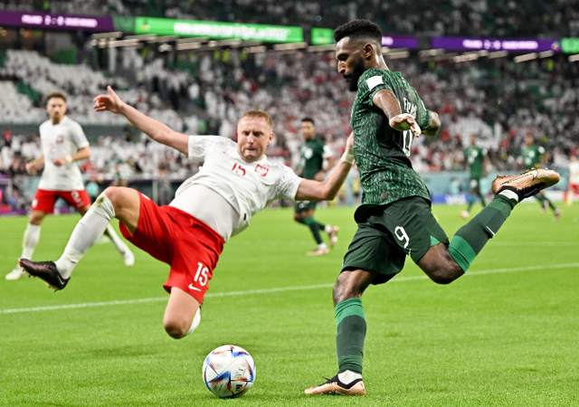 莱万多夫斯基爆冷击败雄鹿，回归赛场引爆全场！的简单介绍