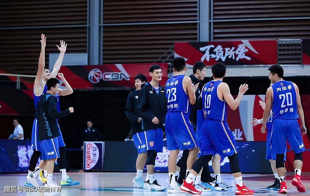 尼斯训练开放日，今夜造点机会引欢呼，CBA常规赛在即，球队文化再被提及的简单介绍